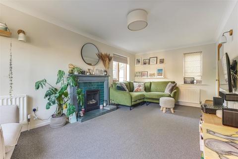 1 Bartlow Road, Linton, Cambridge, CB21 4LY