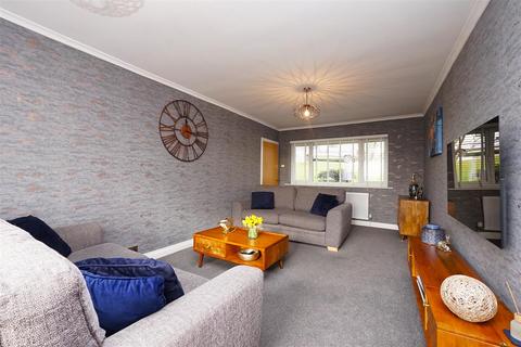 14 Laurel Drive, Barrow-in-furness, LA13 0RD