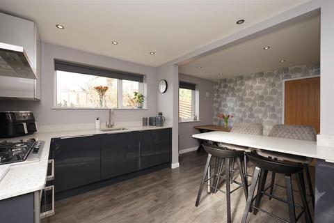 14 Laurel Drive, Barrow-in-furness, LA13 0RD