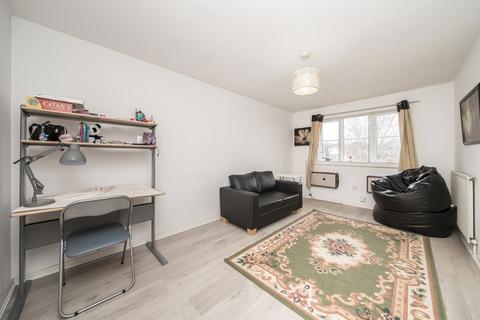1 bedroom flat for sale, Kilberry Close, Isleworth TW7