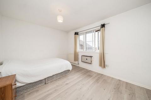 1 bedroom flat for sale, Kilberry Close, Isleworth TW7