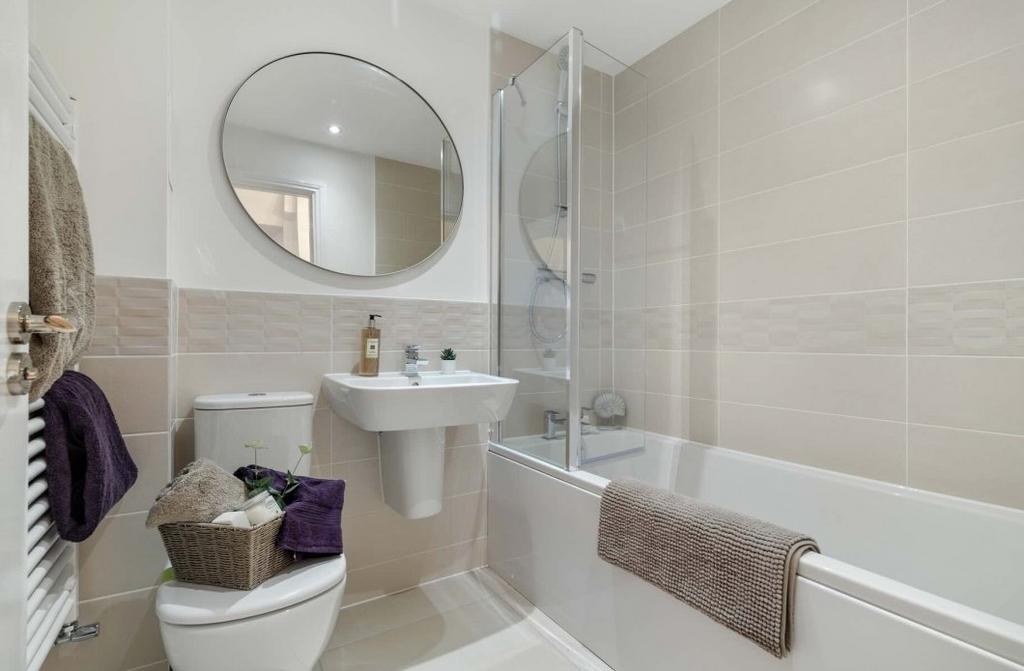 Bathroom - Orford Max - Balmoral Gardens