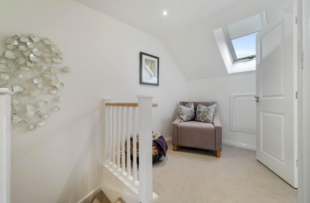 Landing - Orford Max - Balmoral Gardens