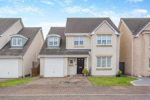 32 Meadowview Place, Inchture, Perth, PH14 9TG