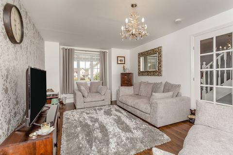 32 Meadowview Place, Inchture, Perth, PH14 9TG
