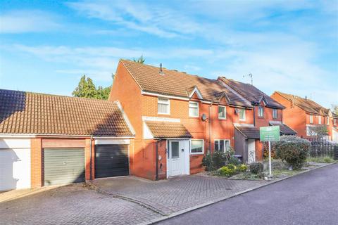 Greensward Close, Kenilworth