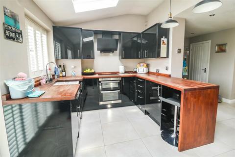 undefined, The Oxleys, Harlow