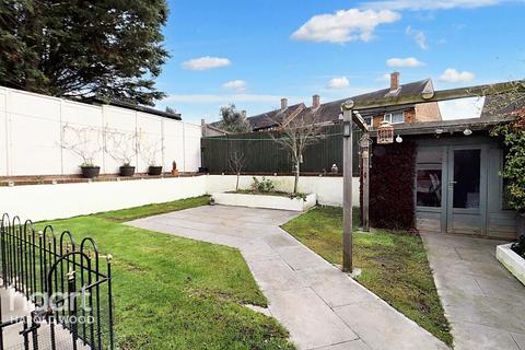 2 bedroom detached bungalow for sale, Penrith Road, Romford