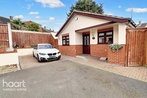 3, Hardy Court Penrith Road, Romford, RM3 9NS