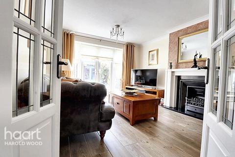 3, Hardy Court Penrith Road, Romford, RM3 9NS