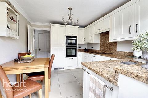 3, Hardy Court Penrith Road, Romford, RM3 9NS