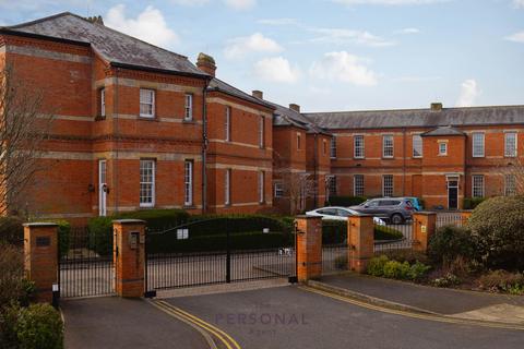 1 bedroom flat to rent, Hunter Court, Epsom