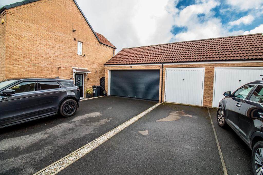 Garage.
