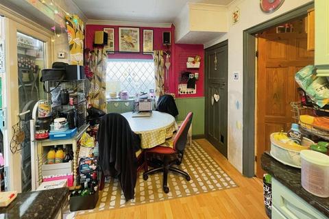 9 Leafield Crescent, Bradford, BD2 3SG