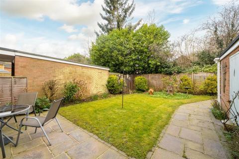 4 bedroom detached house for sale, The Paddock, Hitchin