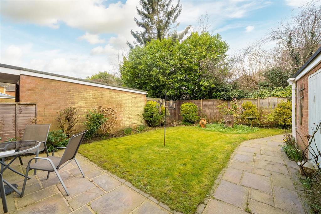 4 The Paddock, Hitchin-21.jpg