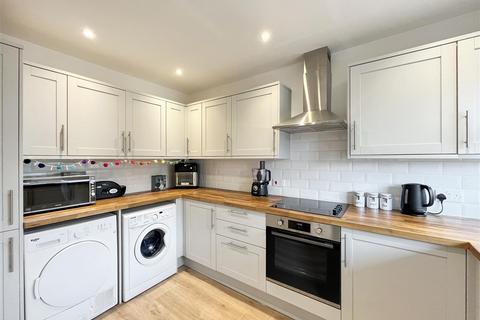 125 Bath Road, Willsbridge, Bristol, BS30 6ED