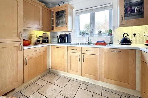 2 bedroom semi-detached house for sale, Burnes Vale, Rottingdean, BN2 7DW
