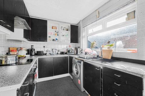 5 bedroom chalet for sale, Deans Close, Woodingdean, BN2 6RN