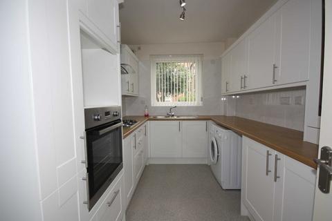 2 bedroom apartment to rent, Roe Green Avenue, Manchester M28