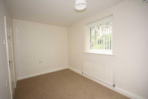 2 bedroom apartment to rent, Roe Green Avenue, Manchester M28