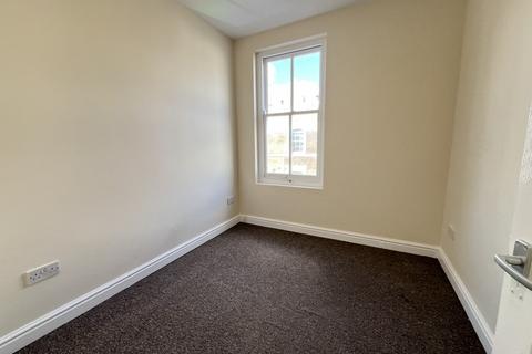 2 bedroom flat to rent, Edward Street, London SE8