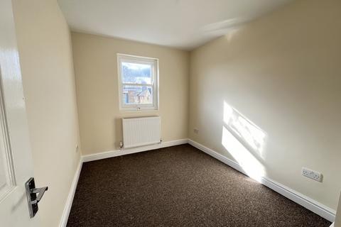 2 bedroom flat to rent, Edward Street, London SE8