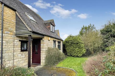 3 bedroom house to rent, Wolds End Close, Chipping Campden