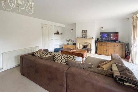 3 bedroom house to rent, Wolds End Close, Chipping Campden