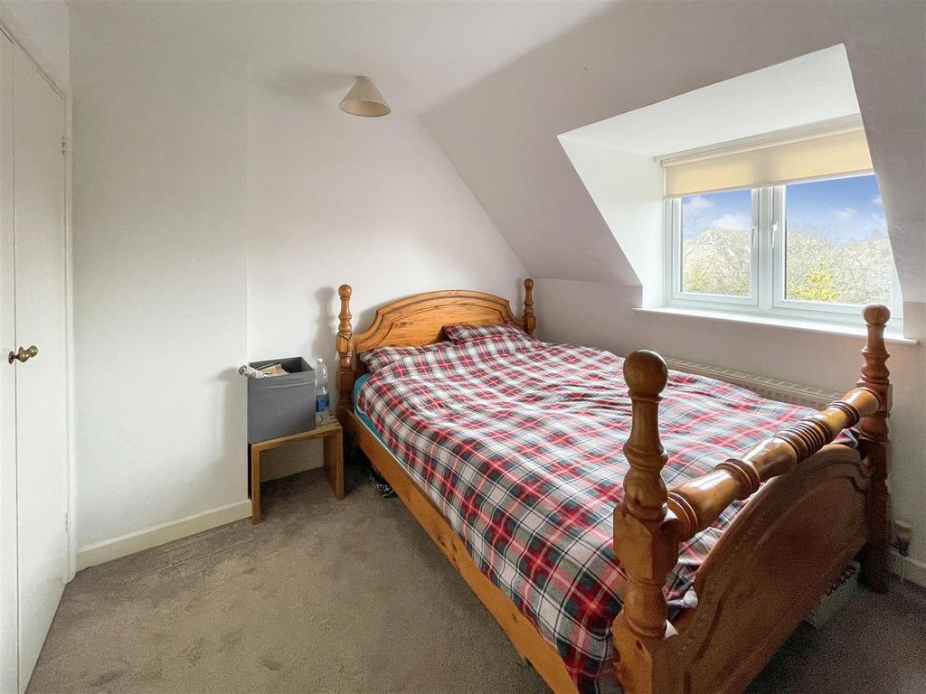 Bed 1.JPG