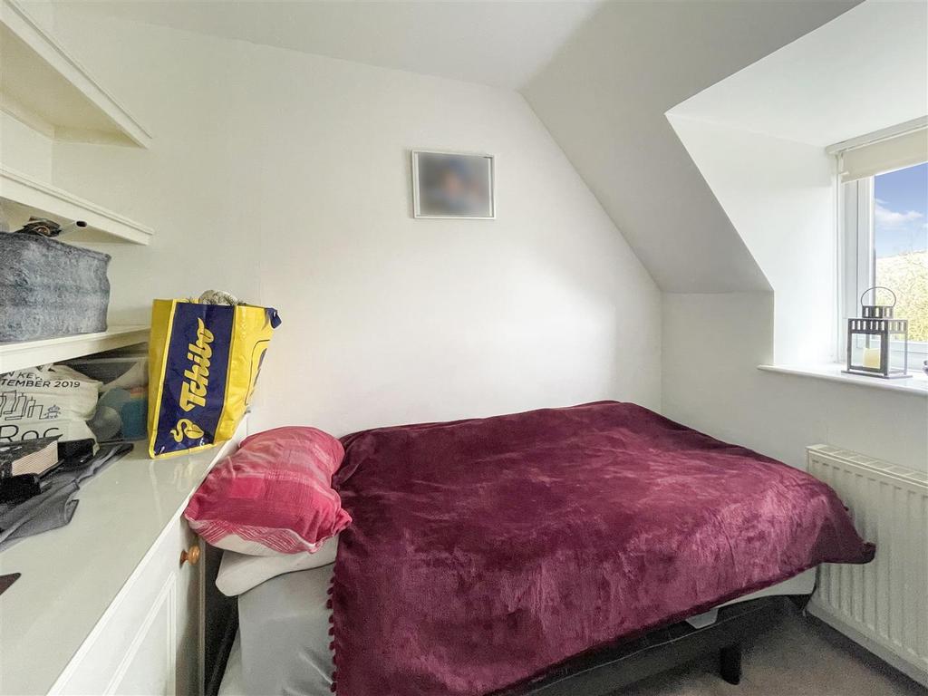 Bed 3.JPG