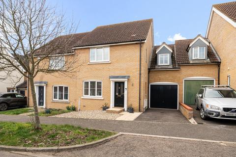 4 bedroom semi-detached house for sale, Cormorant Drive, Stowmarket, Suffolk, IP14