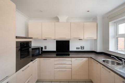 2 bedroom flat for sale, Newtown Road, Newbury, RG14