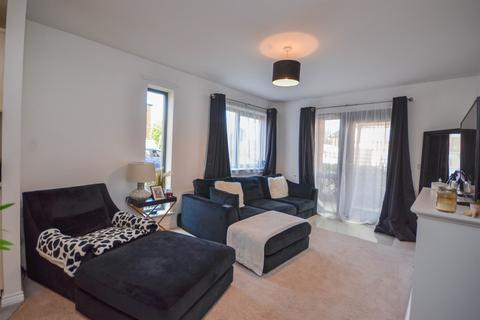 2 bedroom flat for sale, Lamerton Avenue, Walker