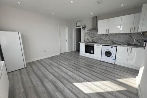 1 bedroom apartment to rent, Tilehurst Road, Reading