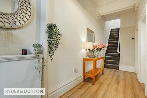 4 bedroom terraced house for sale, Oldham Road, Shaw, Oldham, Greater Manchester, OL2