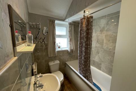 1 bedroom in a house share to rent, Oystermouth Rd, Swansea