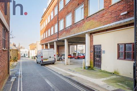 1 bedroom flat for sale, Tennyson House, Ryde PO33
