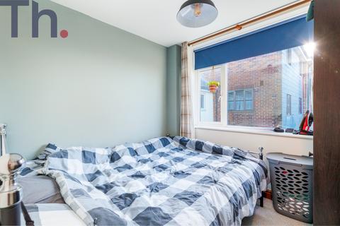 1 bedroom flat for sale, Tennyson House, Ryde PO33