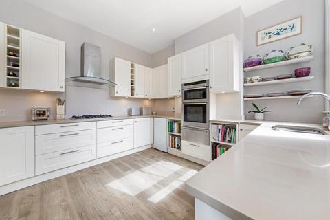 16 Danecroft Road, London, SE24 9NZ