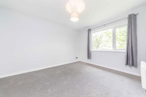 2 bedroom flat to rent, Tithe Barn Close, Kingston Upon Thames KT2