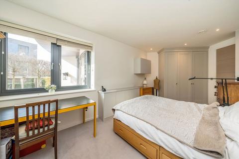 2 bedroom flat for sale, Lower Richmond Road, London SW15