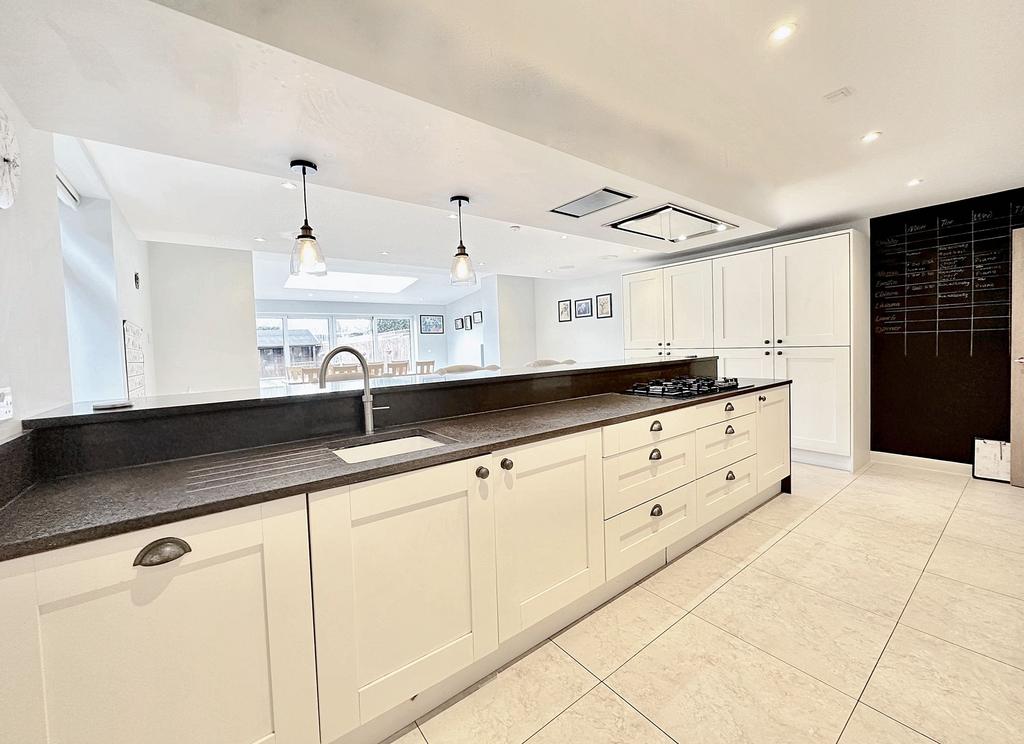 Open-plan Kitchen/Dining Room