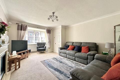 4 bedroom detached house for sale, Tiffany Gardens, East Hunsbury, Northampton NN4
