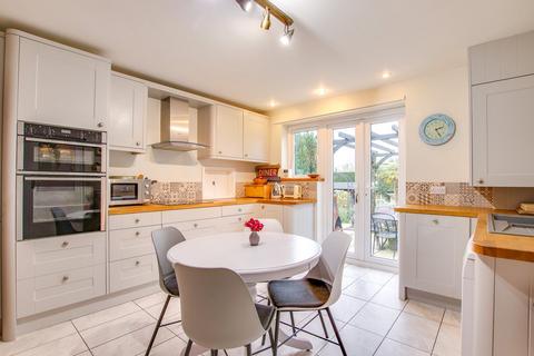 Forest Side Armstrong Close, Brockenhurst, SO42 7SZ