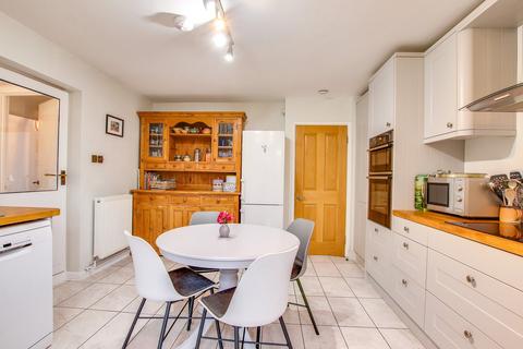 Forest Side Armstrong Close, Brockenhurst, SO42 7SZ