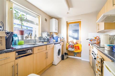 5 Baker Close, Teynham, Sittingbourne, ME9 9DW
