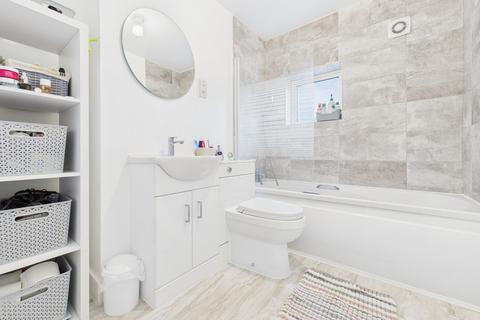 20 Clover Way, Hemel Hempstead, HP1 3EA