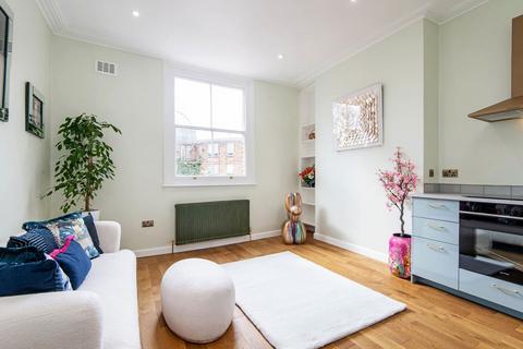 Flat B, 145 Amhurst Road, London, E8 2AW