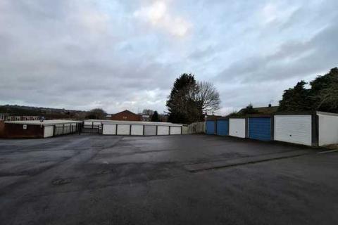 Garage to rent, Elizabeth Close, Marlborough SN8